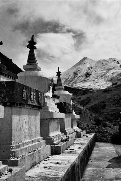 B&W-Stupas near cave trail.jpg